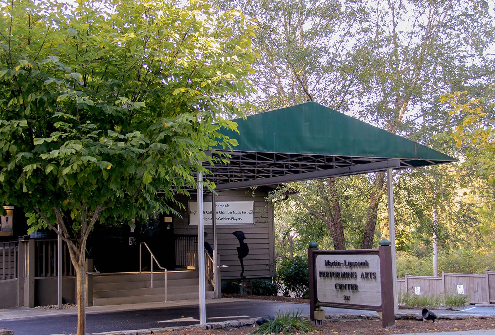 highlands-performing-arts-center-nc