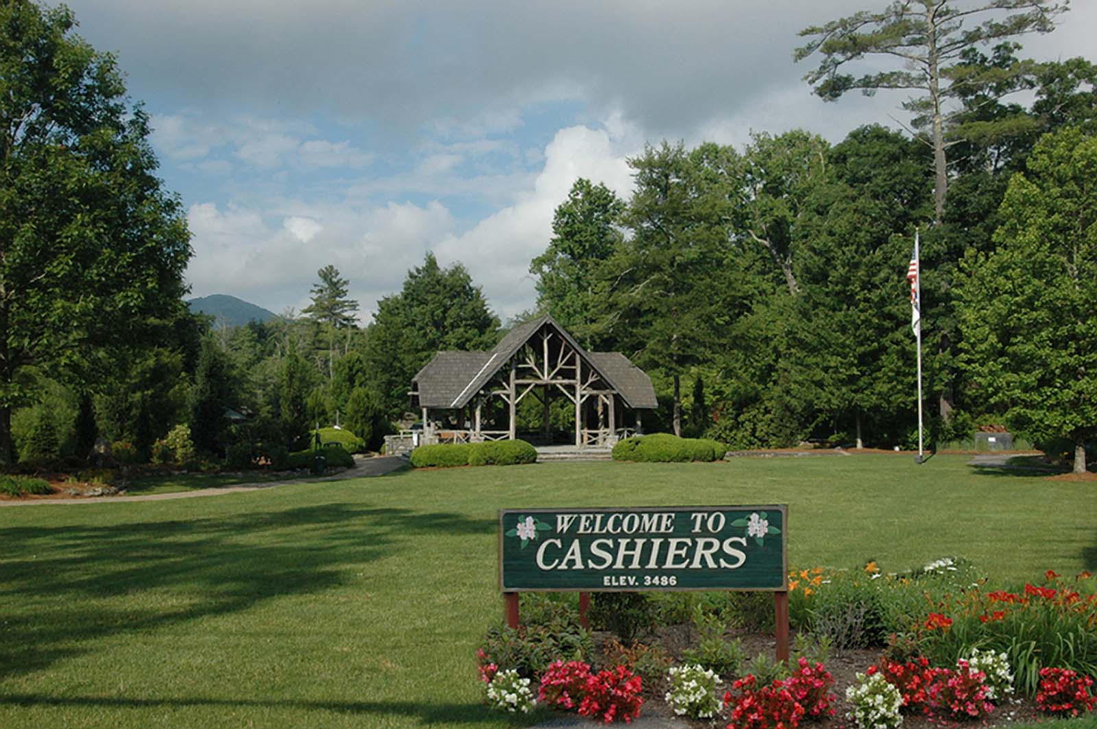 village-green-cashiers-nc