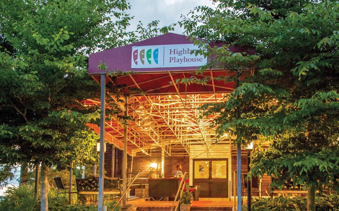 highlands-nc-highlands-playhouse-entrance