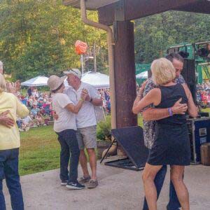 sapphire-nc-concerts-on-slope