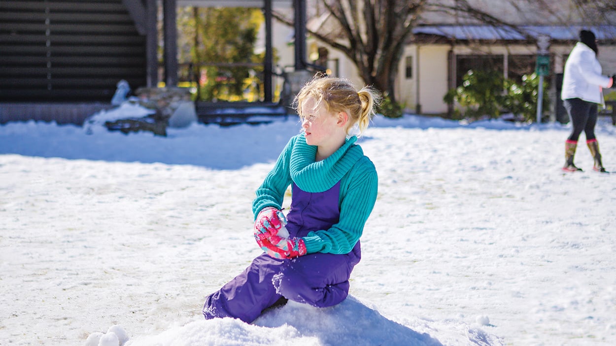 highlands-nc-snow-fest-girl