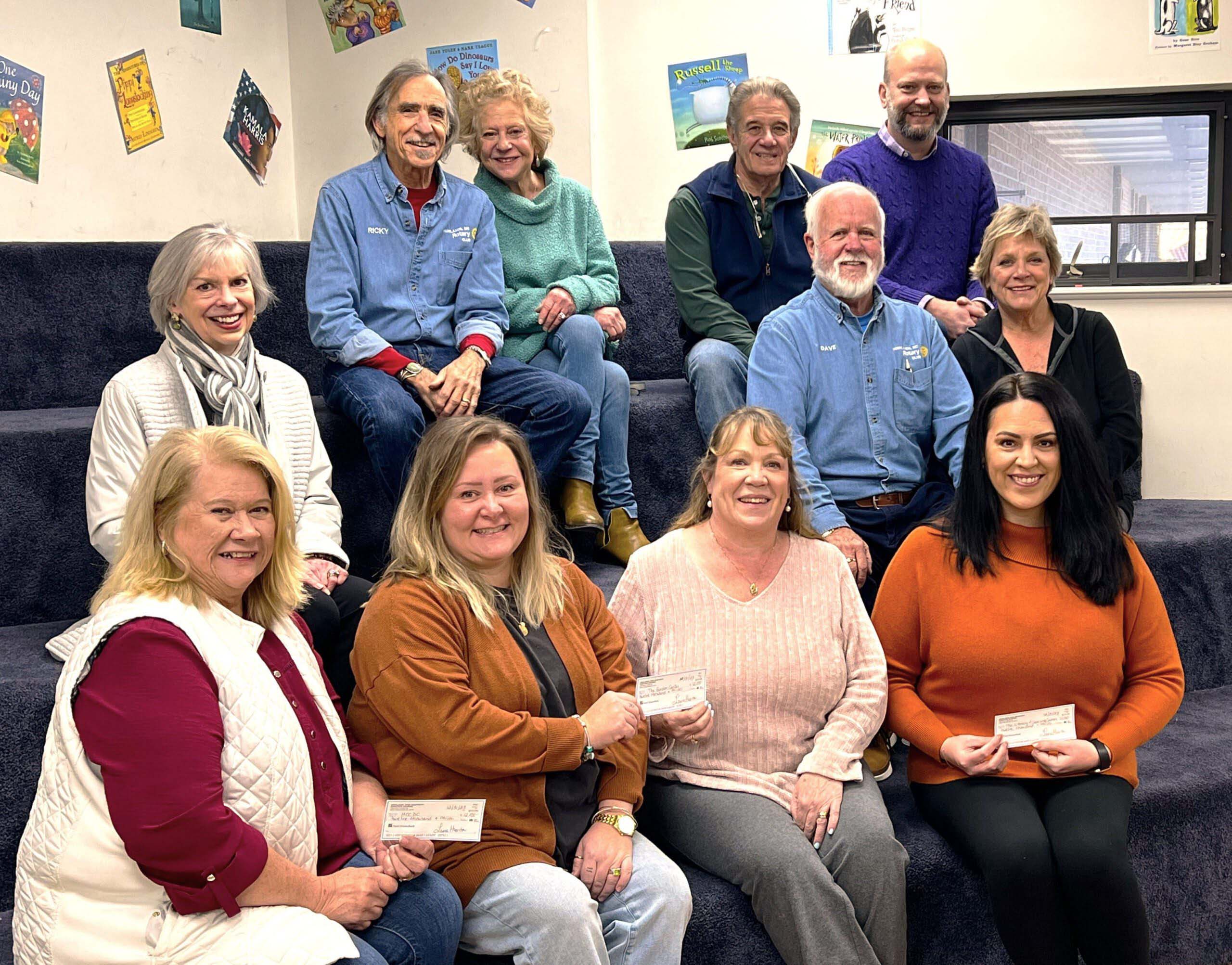highlands-nc-HANDS-christmas-dinner-group