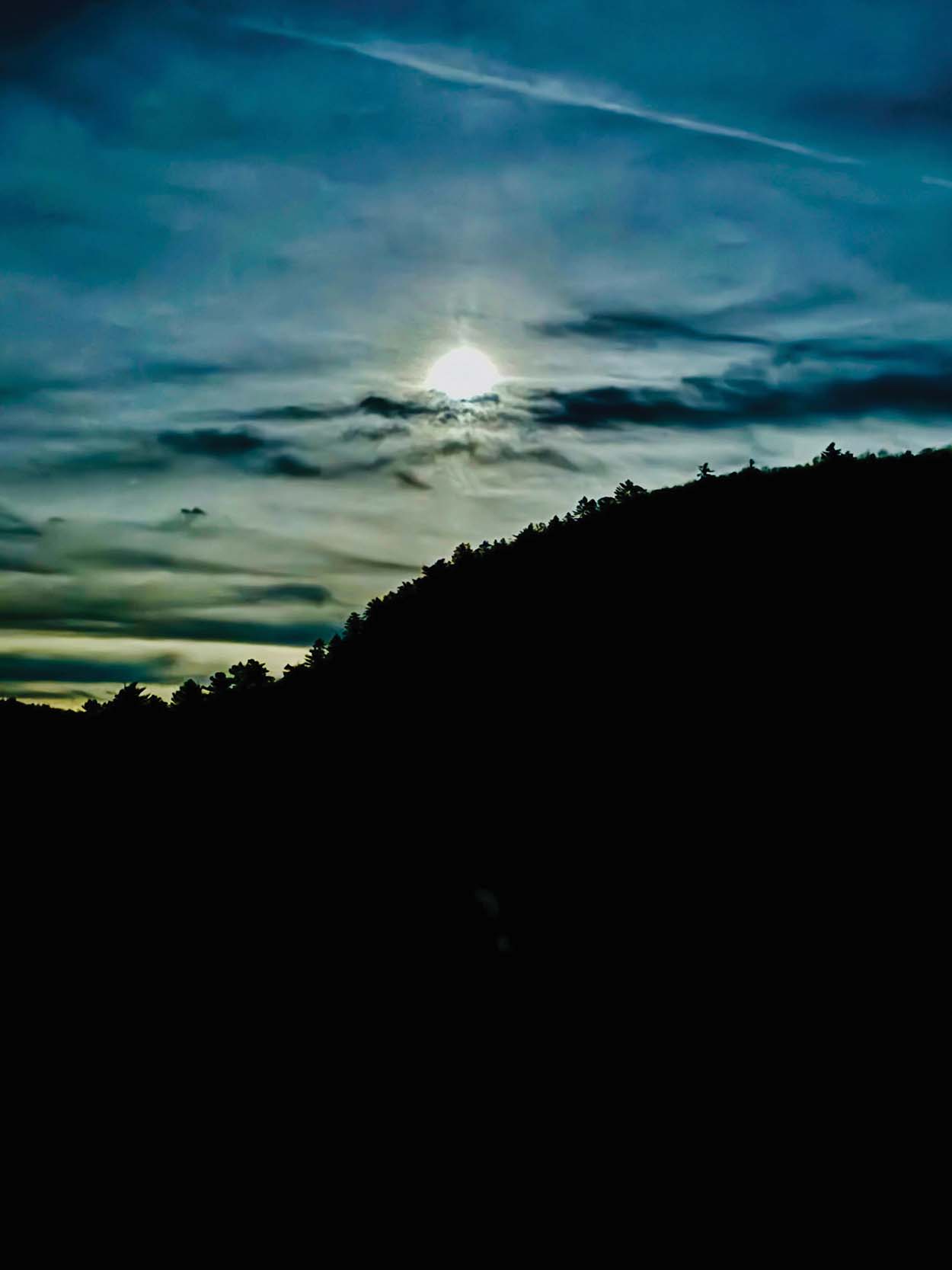 highlands-cashiers-nc-laurel-winter-cover-contest-beth-jones