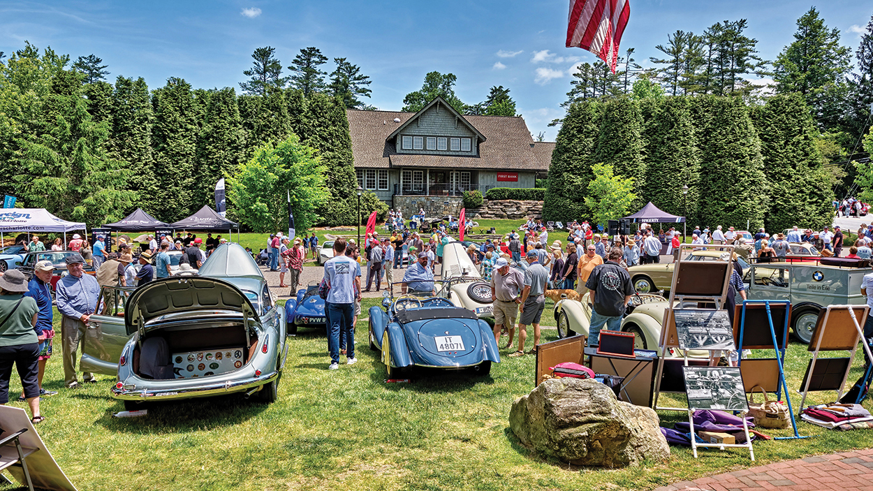 highlands-nc-motoring-festival-bernie-coulson-above-stage