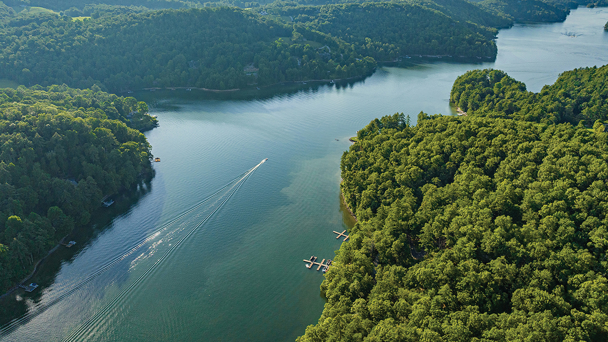 lake-glenville-Tocami-large-lake