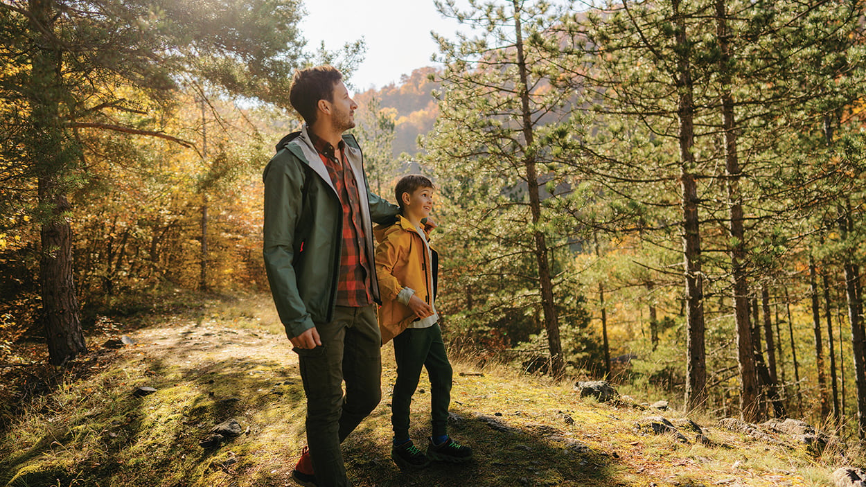 lake-toxaway-nc-longcliff-father-son-hiking-stock