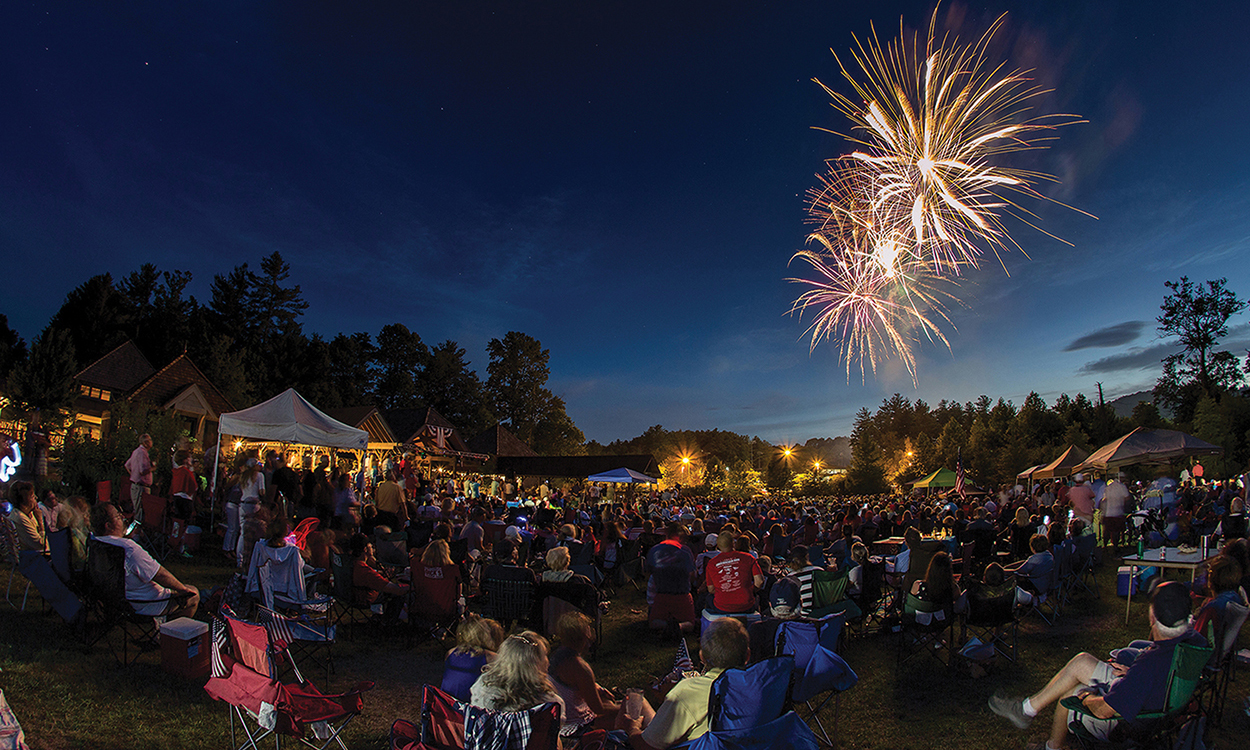 cashiers-nc-village-green-fireworks-nick-breedlove-cashiers-nc