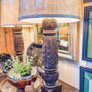 cashiers-vivianne-metzger-antiques-lamp
