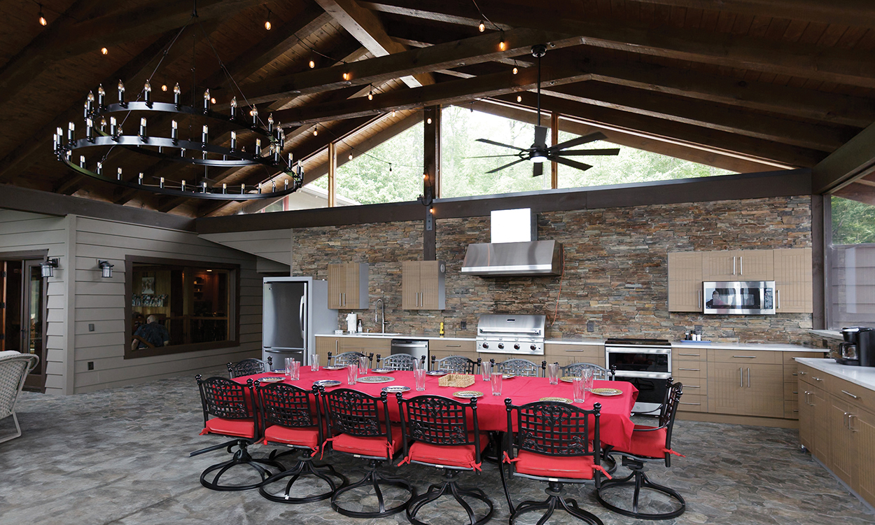 highlands-nc-valentine-manor-outdoor-kitchen