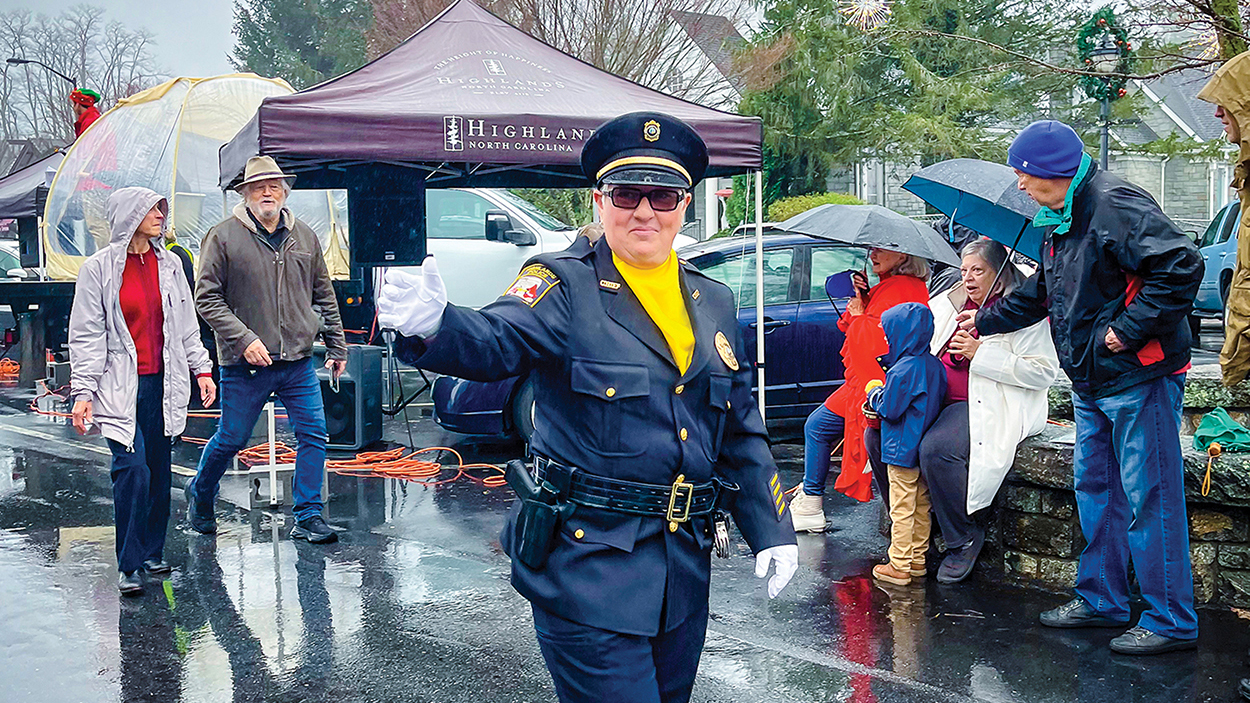 highlands-nc-christmas-parade-cheif