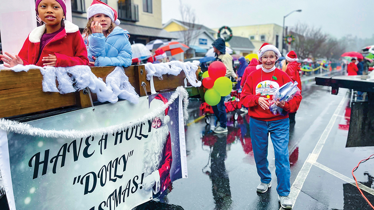 highlands-nc-christmas-parade-literacy