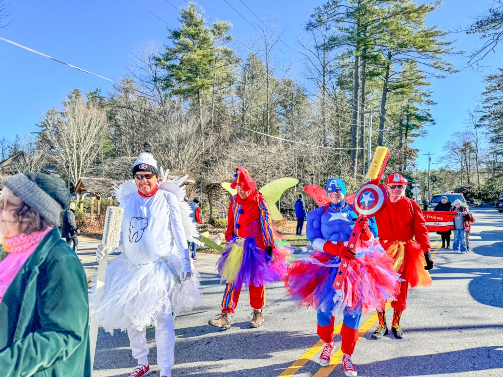 cashiers-nc-christmas-parade-award-winners-blue-ridge-dental-1