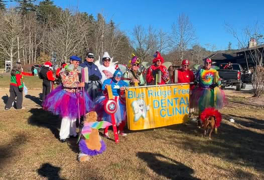 cashiers-nc-christmas-parade-award-winners-blue-ridge-dental-2