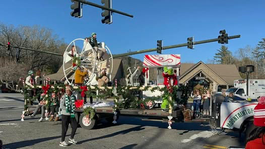 cashiers-nc-christmas-parade-award-winners-mountaintop-2