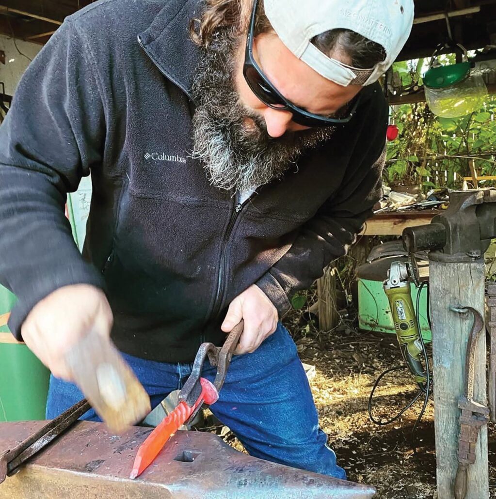 Artist-Robert-Noelke-creating