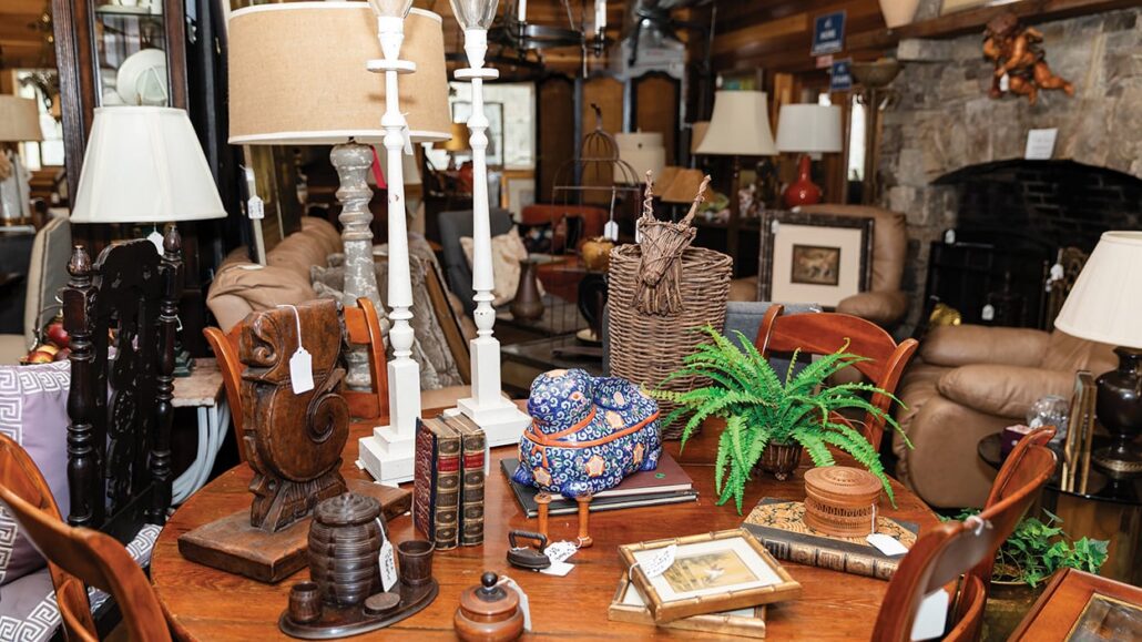 cashiers-nc-bazaar-barn-table