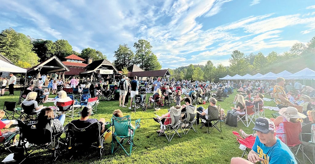 cashiers-nc-village-green-live-music-groovin-on-the-green-1