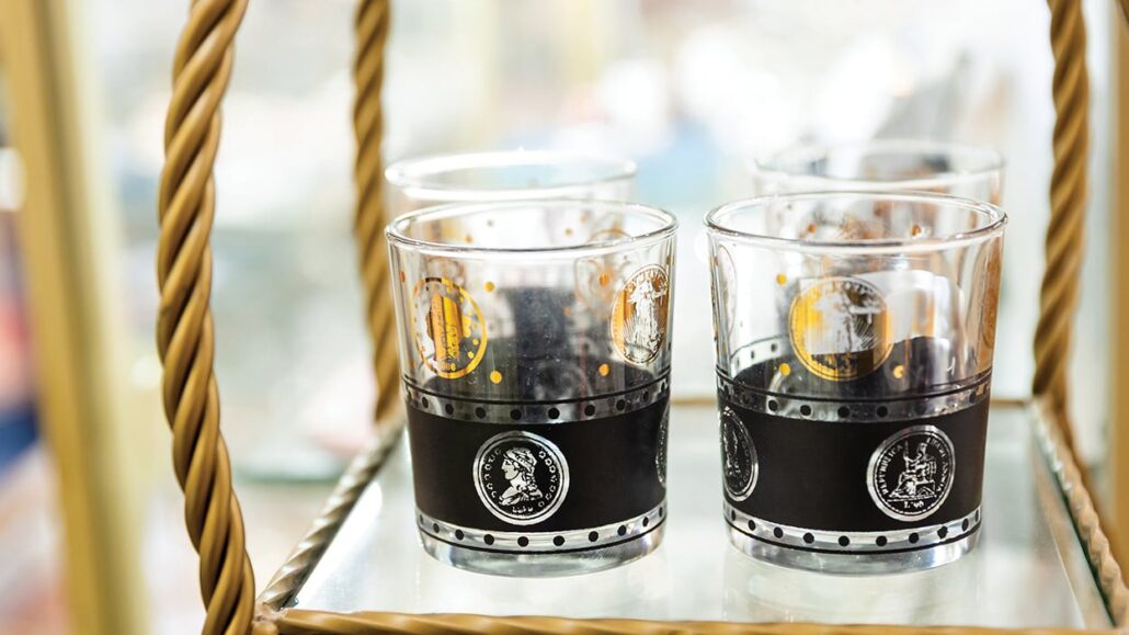 highlands-nc-antiques-mirror-lake-glassware