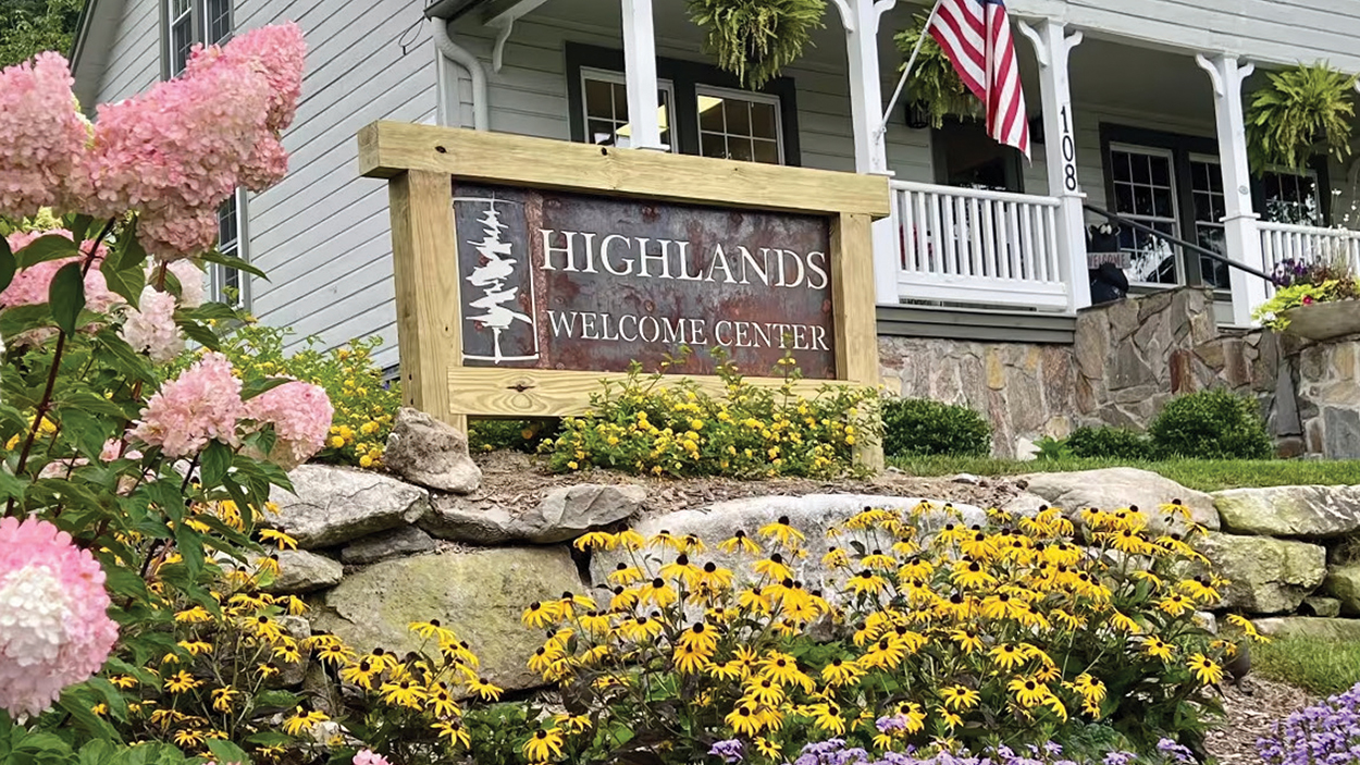 highlands-nc-chamber-of-commerce-front