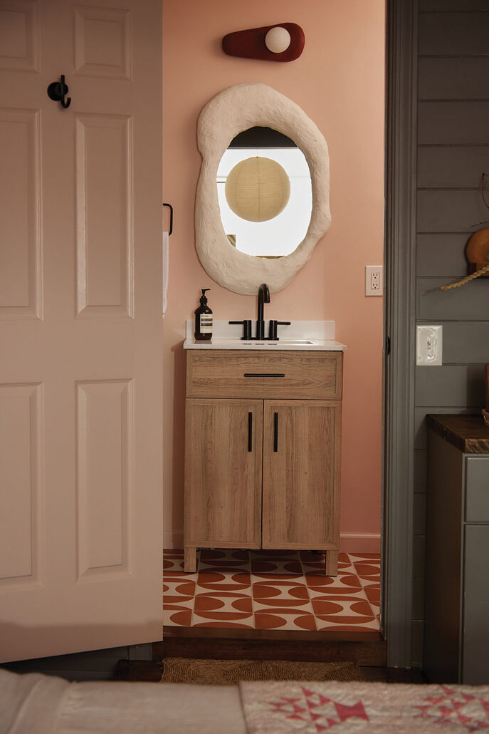 highlands-nc-outpost-inn-bath