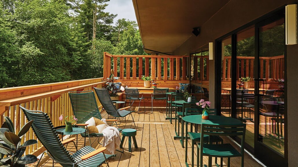 highlands-nc-trailborn-deck