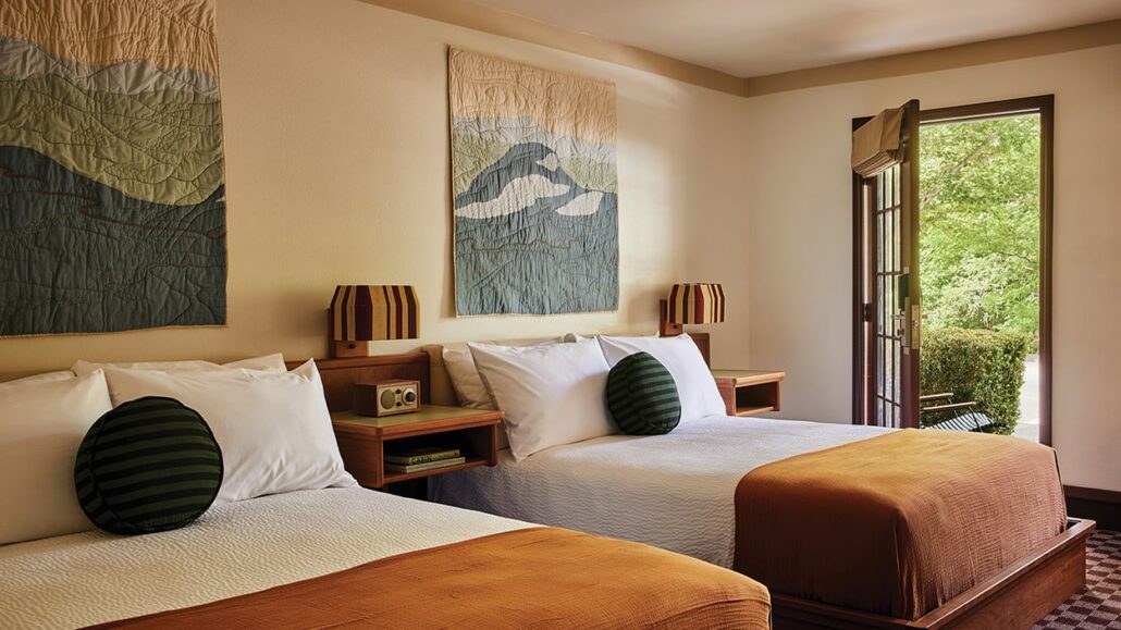 highlands-nc-trailborn-guest-room-door