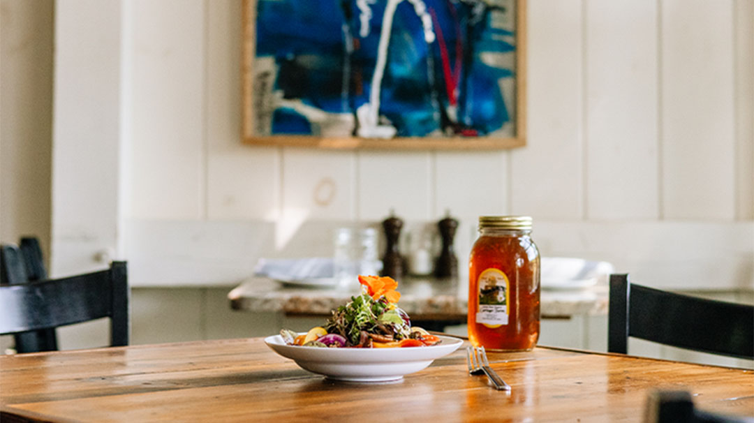 sapphire-nc-dining-the-library-kitchen-and-bar-