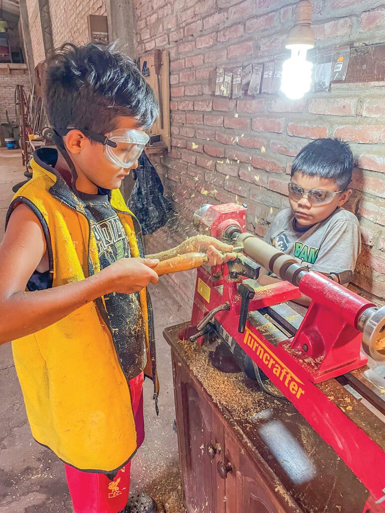 highlands-bolivia-mission-wood-turning