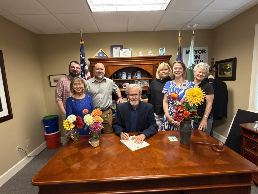 highlands-nc-community-bascom-dahlia-week-mayor-taylor