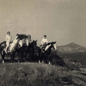 highlands-nc-history-Horseback-on-Satulah-Summit A