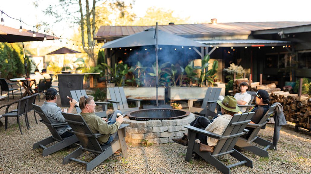 cashiers-nc-resturant-duck-hawk-provisions-around