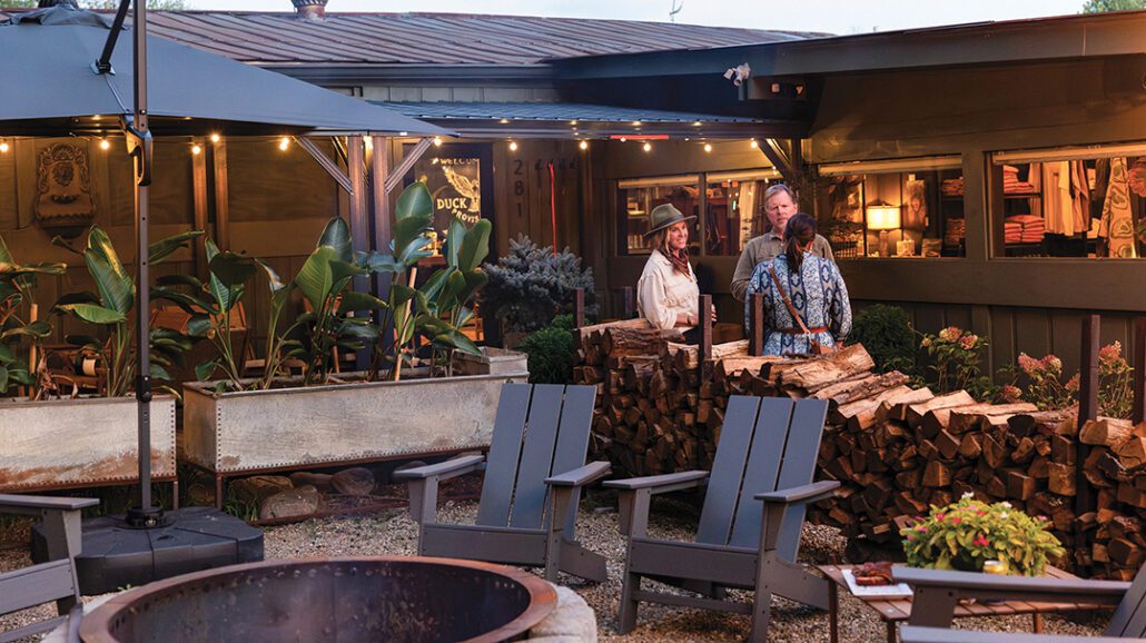 cashiers-nc-resturant-duck-hawk-provisions-exterior