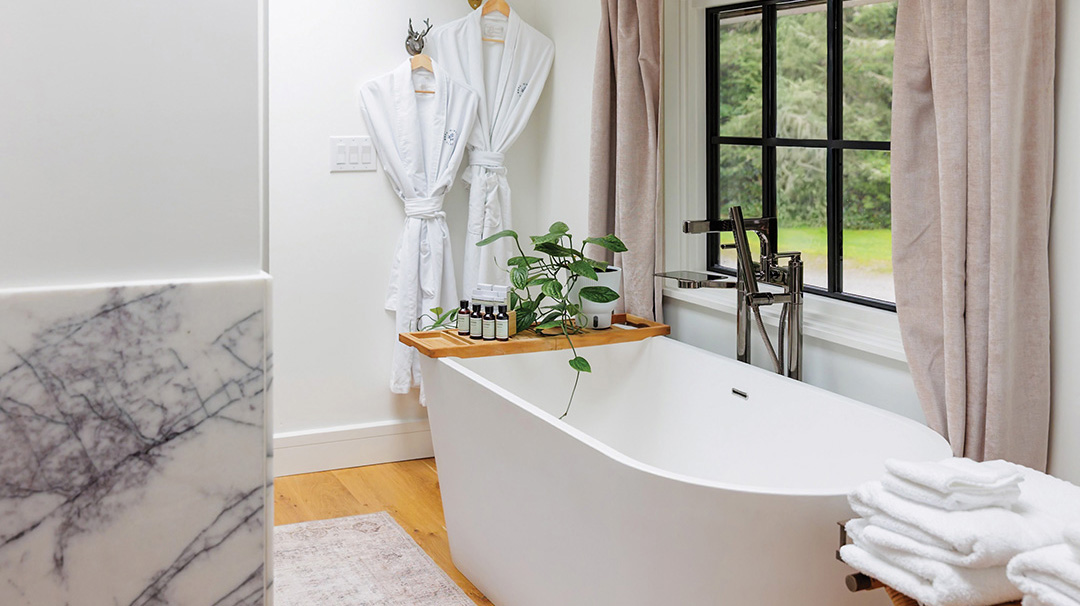 highlands-nc-flat-mountain-farm-bath