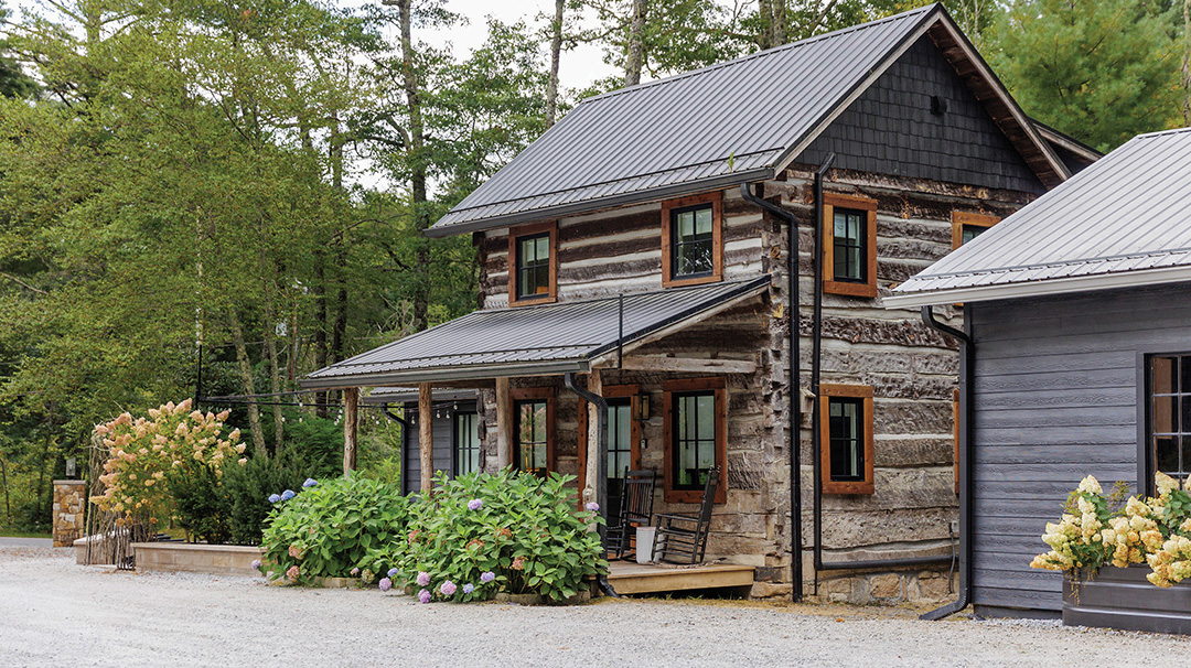 highlands-nc-flat-mountain-farm-cabin