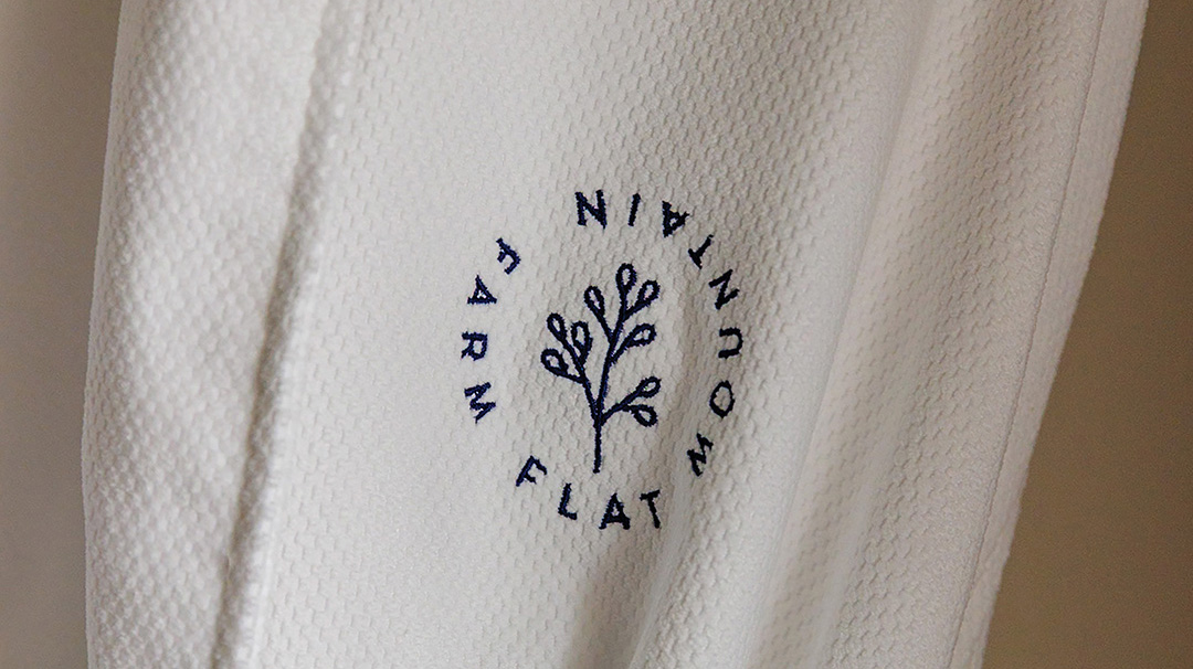 highlands-nc-flat-mountain-farm-robe