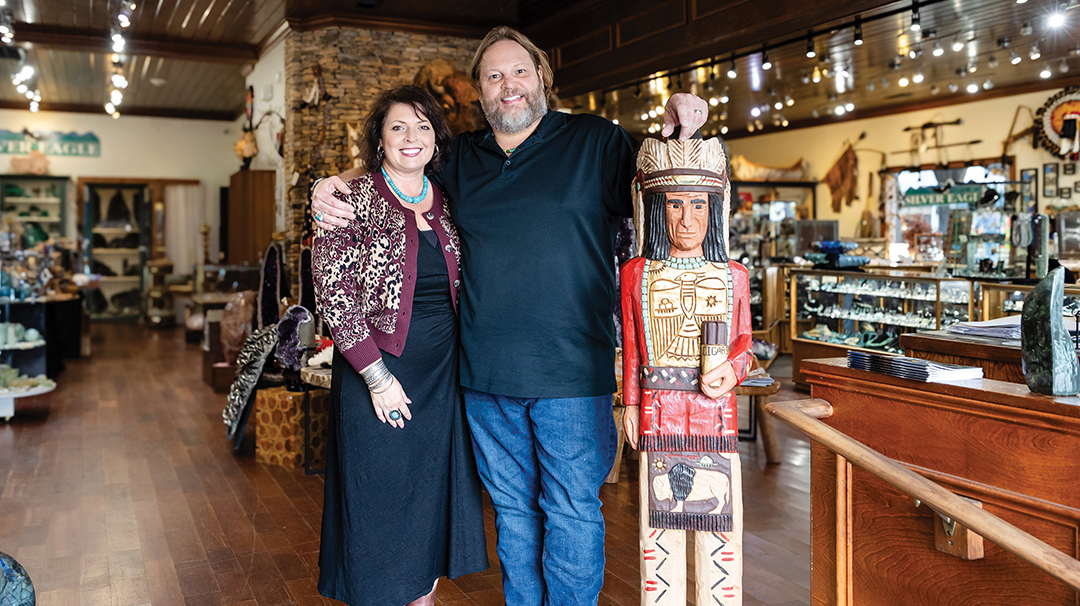 highlands-nc-shopping-silver-eagle-owners