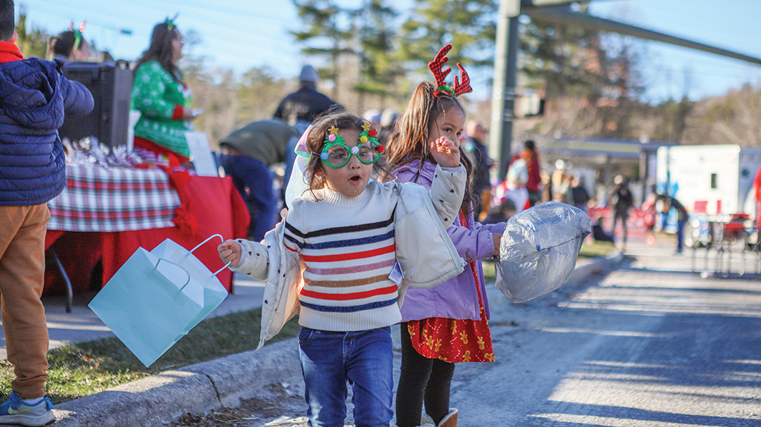 cashiers-nc-parade-spirit-awards-sign