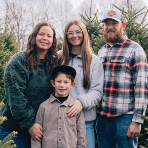 cashiers-nc-christmas-tree-fielding-family