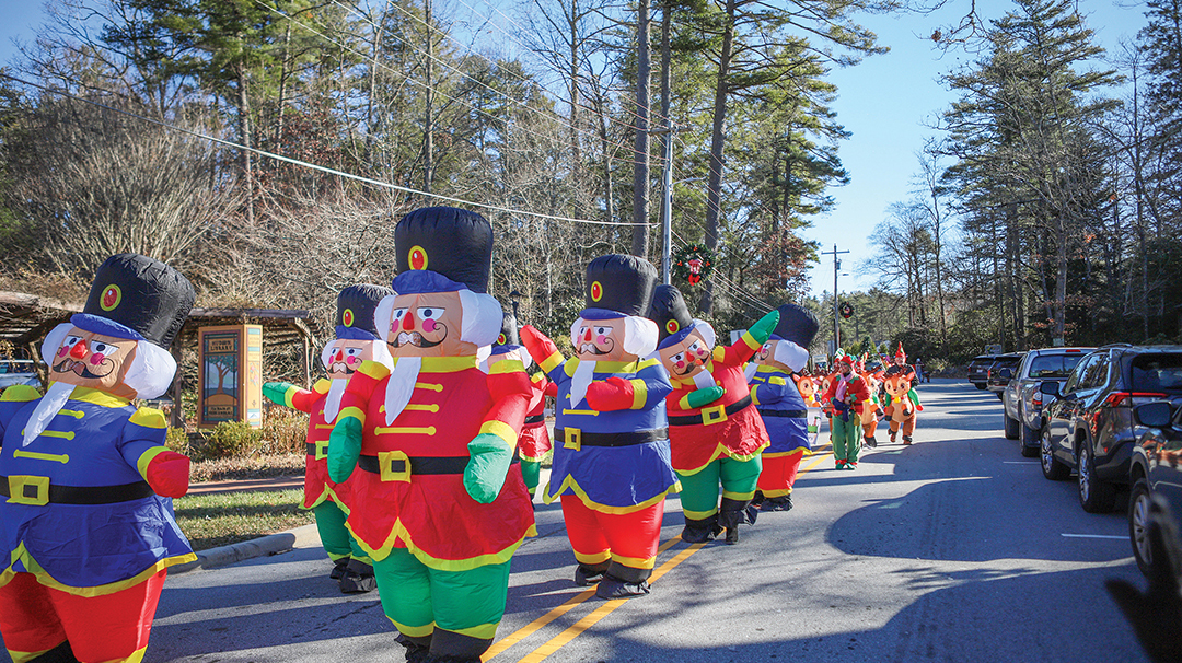 highlands-nc-christmas-parade-solders