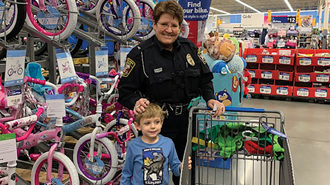 highlands-nc-shop-with-a-cop-eight