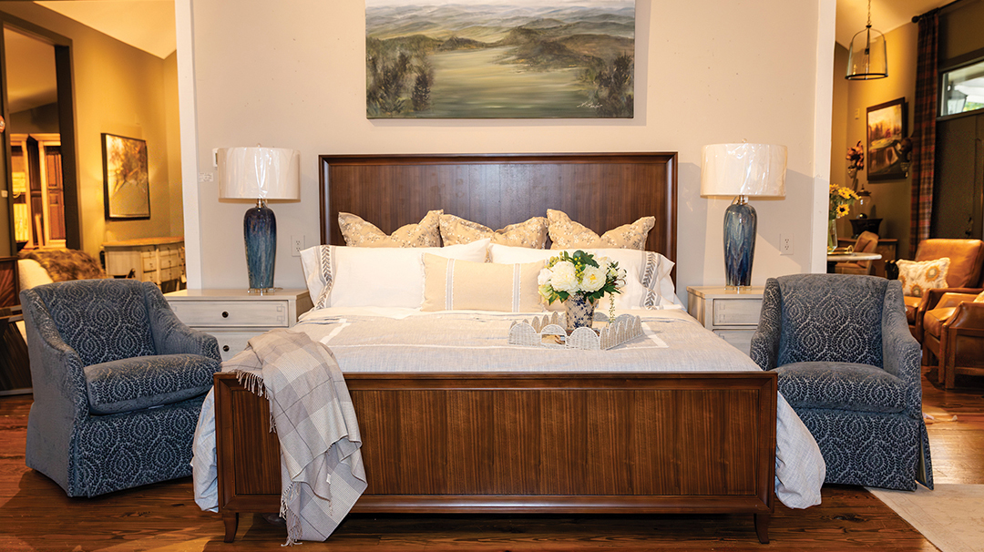 highlands-nc-shopping-summer-house-bed