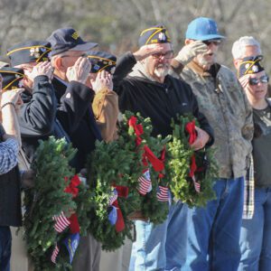highlands-nc-wreaths-across