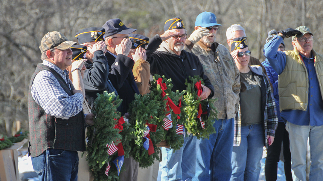 highlands-nc-wreaths-across