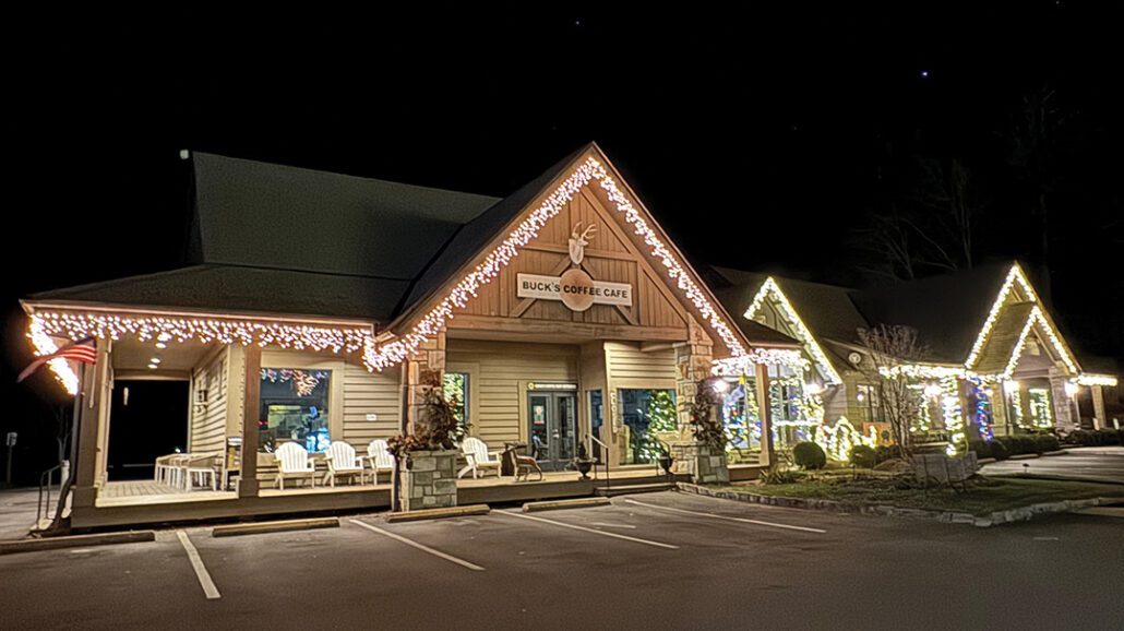 cashiers-nc-village-green-bucks-coffee-cafe