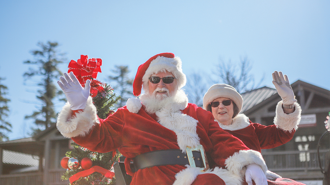 highlands-nc-christmas-parade-santa