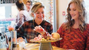 highlands-nc-dining-four65-friends