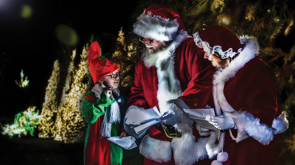 highlands-nc-elf-santa-kelsey-hutchinson