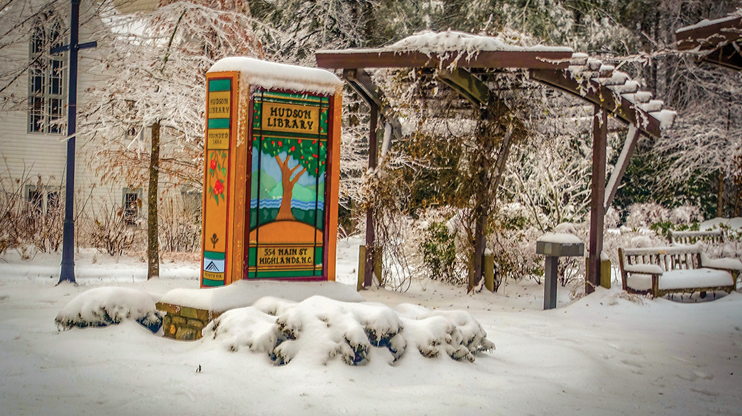 highlands-nc-hudson-library-snow