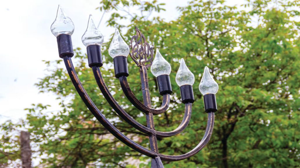 highlands-nc-kelsey-hutchinson-founders-park-lighting-of-the-menorah