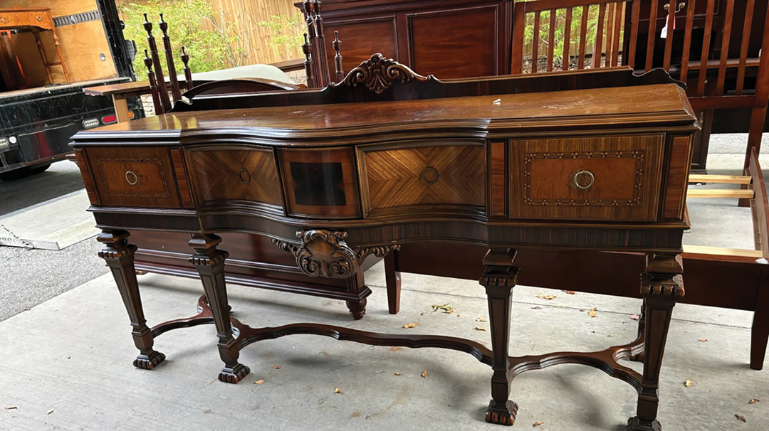 highlands-nc-mountain-findings-buffet